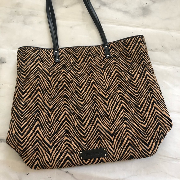 Vera Bradley Handbags - Vera Bradley Tote